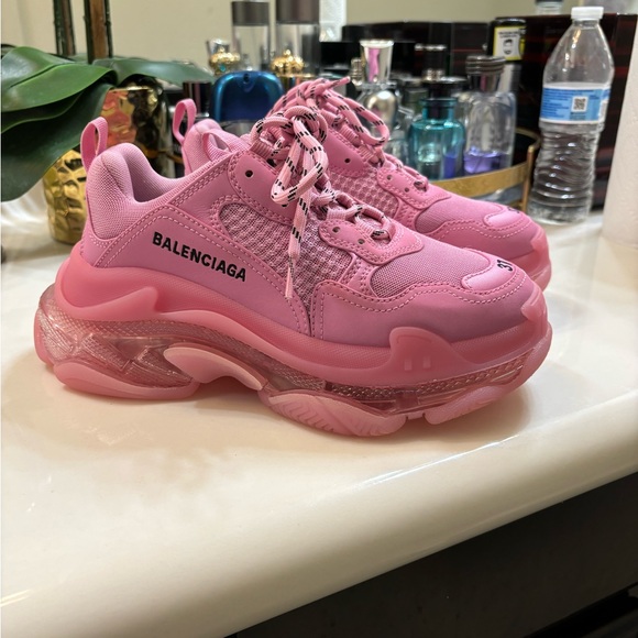 BALENCIAGA TRIPLE S CLEAR SOLE SNEAKER - Picture 3 of 7